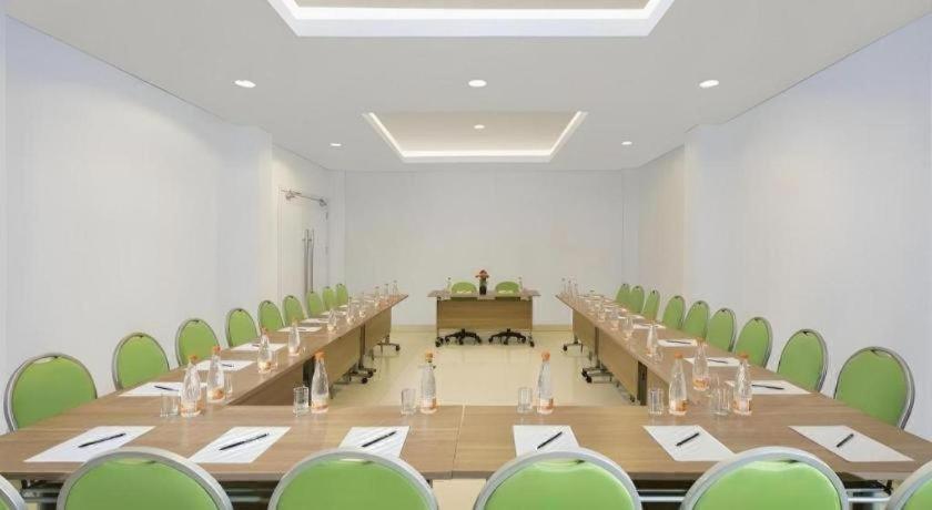 Hotel Ixo Bekasi
